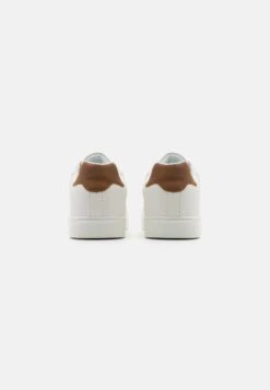 Pier One Sneakers Laag - White -Modekledingwinkel 0d68a4c32b96494b83f0888dc073cae5
