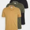 Pier One 3 Pack - Poloshirt - Camel/Khaki/Black 2 Pier One 3 Pack - Poloshirt - Camel/Khaki/Black -Modekledingwinkel 16db92ea73b9462093a7b59928d23834