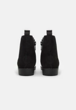 Friboo Leather - Korte Laarzen - Black -Modekledingwinkel 170d1ee12c8b49e9a12d4c5c65ba0d99