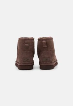 Ugg Classic Mini - Korte Laarzen - Burnt Cedar 11 Ugg Classic Mini - Korte Laarzen - Burnt Cedar -Modekledingwinkel 4565b1d41d8540be8b4ba9c495309c96