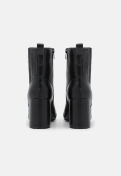Anna Field Korte Laarzen - Black -Modekledingwinkel 5d2d432fbb5944eab4f8cbec25e459e2