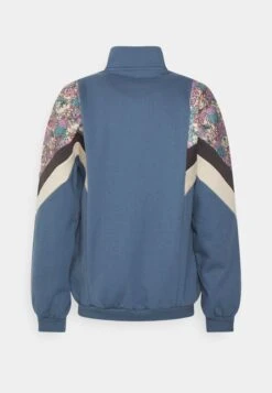 Kaotiko Crew Jean Bahamas - Sweater Met Rits - Prusia/Grey/Beige 6 Kaotiko Crew Jean Bahamas - Sweater Met Rits - Prusia/Grey/Beige -Modekledingwinkel 6adde388c69d45a7a7dfbf5fc36e9fa8