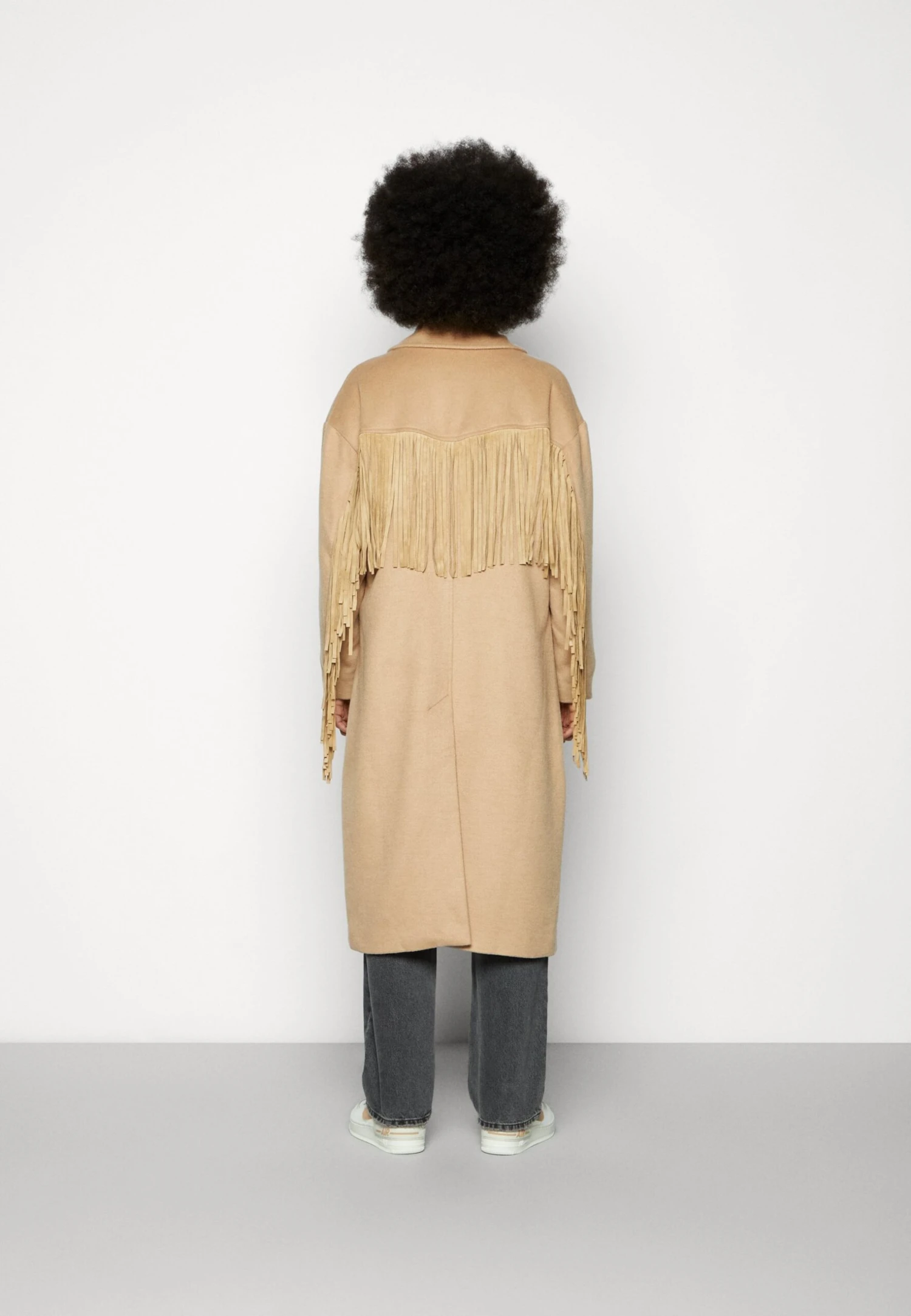 COLOURFUL REBEL Koko Fringe Coat - Mantel - Camel 5 COLOURFUL REBEL Koko Fringe Coat - Mantel - Camel - Afbeelding 3