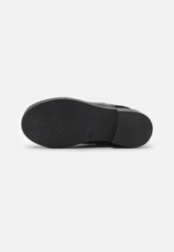 Friboo Leather - Korte Laarzen - Black -Modekledingwinkel 862667648ae448b0ad4e435f0005576f