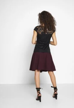 A-Lijn Rok - Winetasting -Modekledingwinkel 8f766584be6a4cec936a188a3c5e2c77