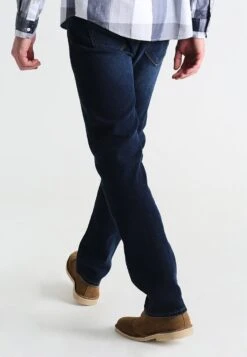 Pier One Basic - Straight Leg Jeans - Dark Blue Denim -Modekledingwinkel a4ebfb4549ae43cc8fd6ef9a34b37b32