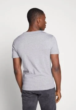 Pier One 3 Pack- T-Shirt Basic - Black, Grey, Green -Modekledingwinkel b3e2272097fd45d28e31884f564c0681