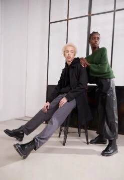 Dr. Martens 1460Boot - Veterboots - Black/White -Modekledingwinkel badc1a94ddf94fccbe367d1e59e0dfe4