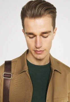 Pier One Basic Crewneck - Trui - Mottled Dark Green -Modekledingwinkel c4a75157027844b18a449c0bf30f39e5