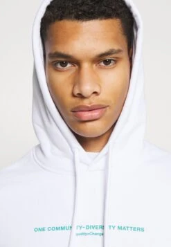 YOURTURN Unisex - Hoodie - White -Modekledingwinkel cc02735d57e34d6bb55d6134f1e64301